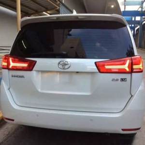 Đèn gầm xe Innova
