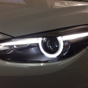 Độ đèn pha xe Mazda 2