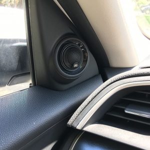 Do loa xe Toyota Wigo 3