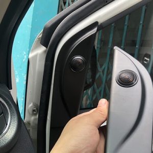 Hình ảnh độ loa cánh JBL cho xe ô tô 