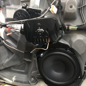 Loa cánh ô tô JBL