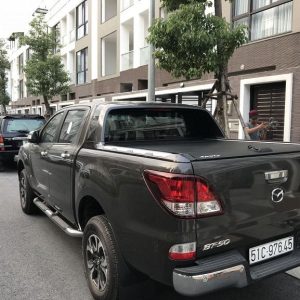 Nắp thùng xe bán tải Mazda BT50 loại cuộn