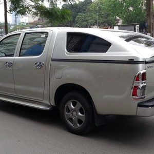Nắp thùng cao của xe bán tải